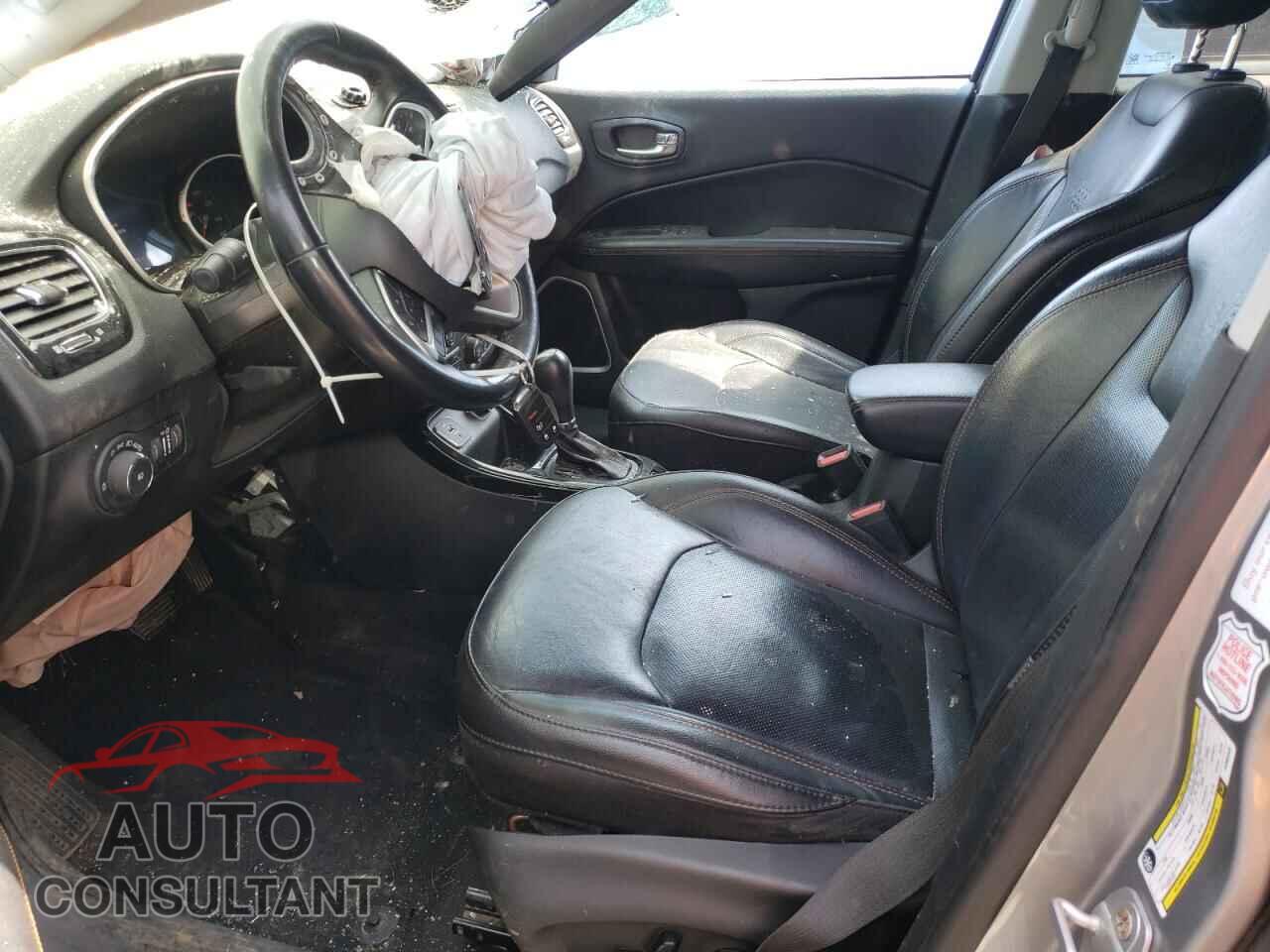 JEEP COMPASS 2019 - 3C4NJCCB2KT662525