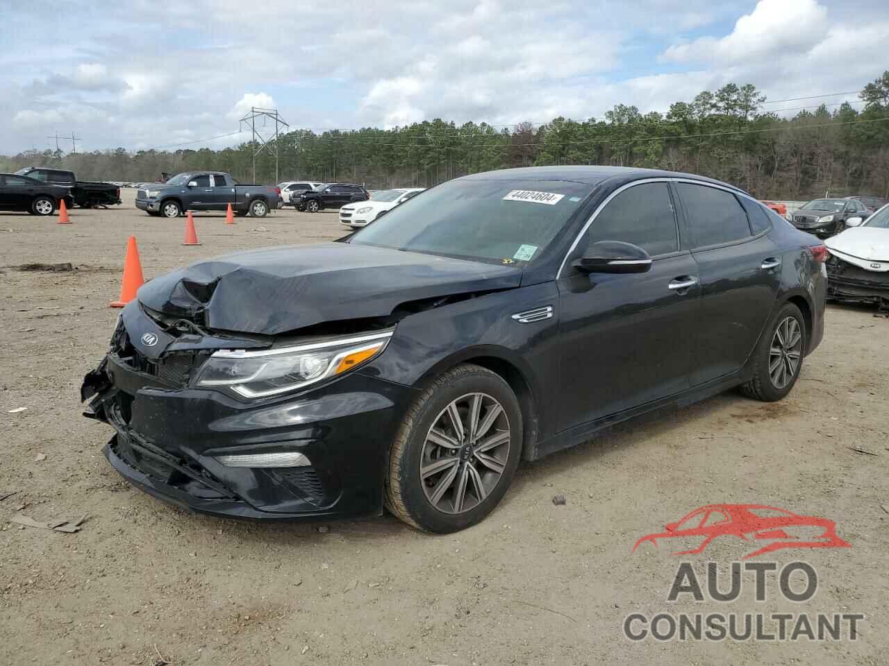 KIA OPTIMA 2019 - 5XXGU4L15KG376001