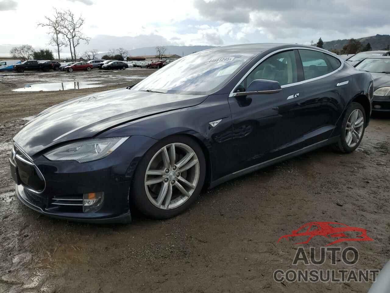 TESLA MODEL S 2014 - 5YJSA1H12EFP34348