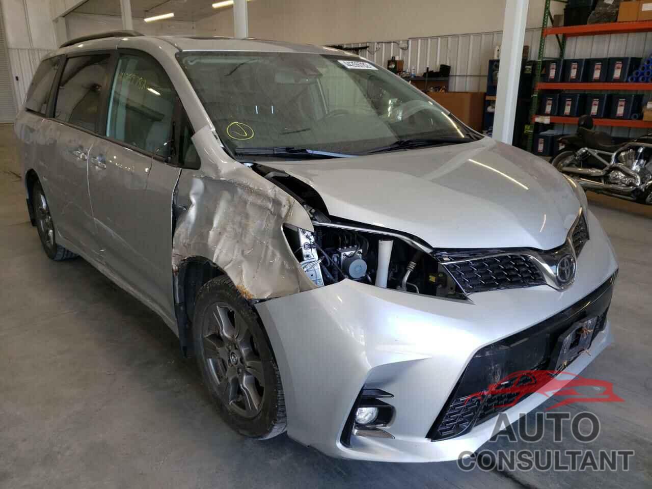 TOYOTA SIENNA 2019 - 5TDEZ3DC7KS215862