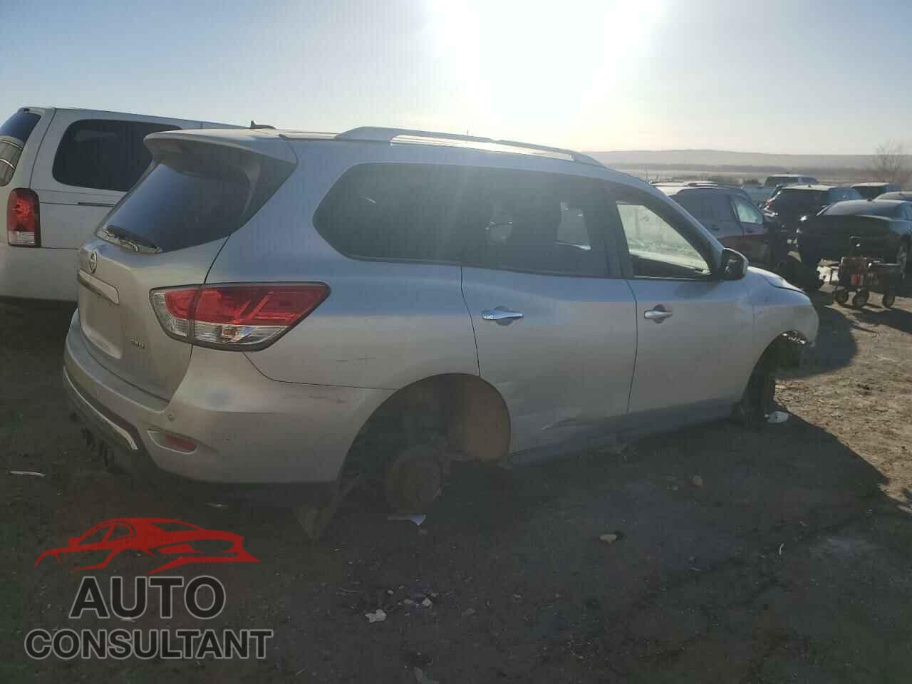 NISSAN PATHFINDER 2013 - 5N1AR2MM1DC613408