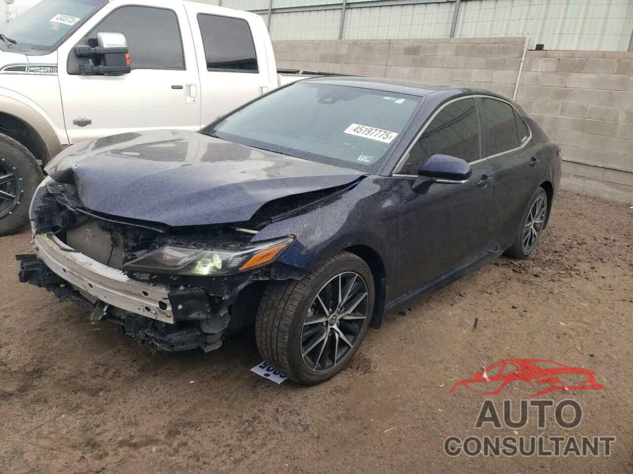 TOYOTA CAMRY 2022 - 4T1G11AK9NU707532