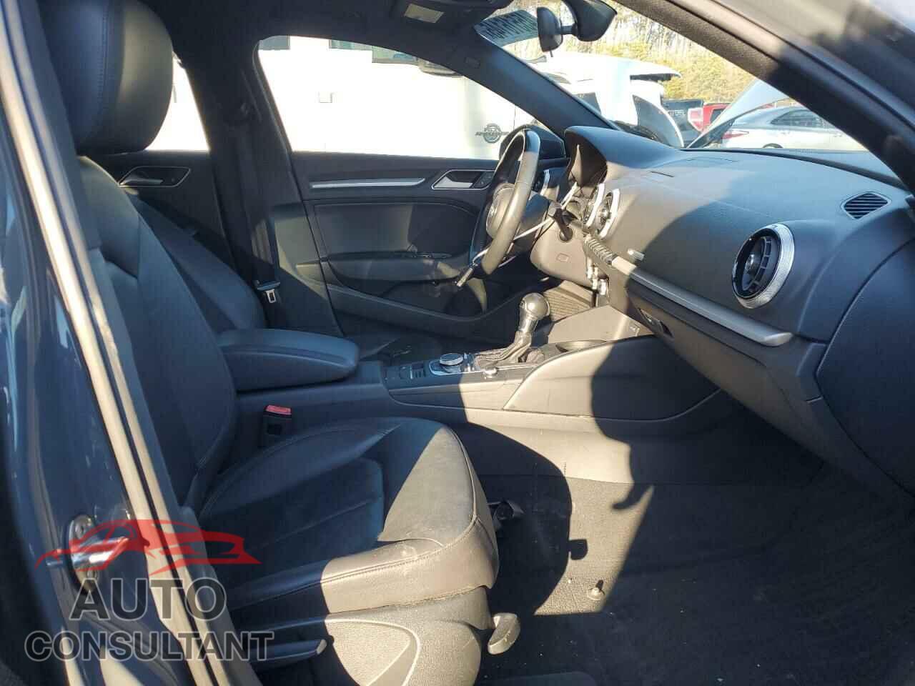 AUDI A3 2017 - WAUAUGFF1H1060885