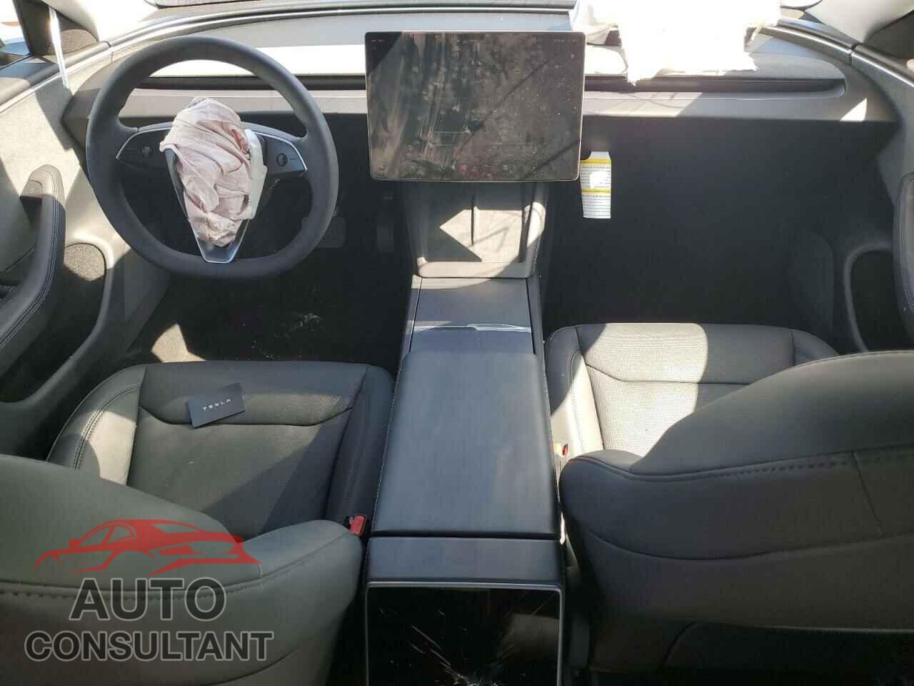TESLA MODEL 3 2024 - 5YJ3E1EA8RF755854