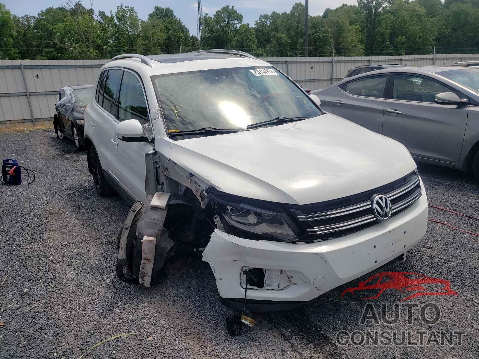 VOLKSWAGEN TIGUAN 2016 - WVGBV7AX8GW572984