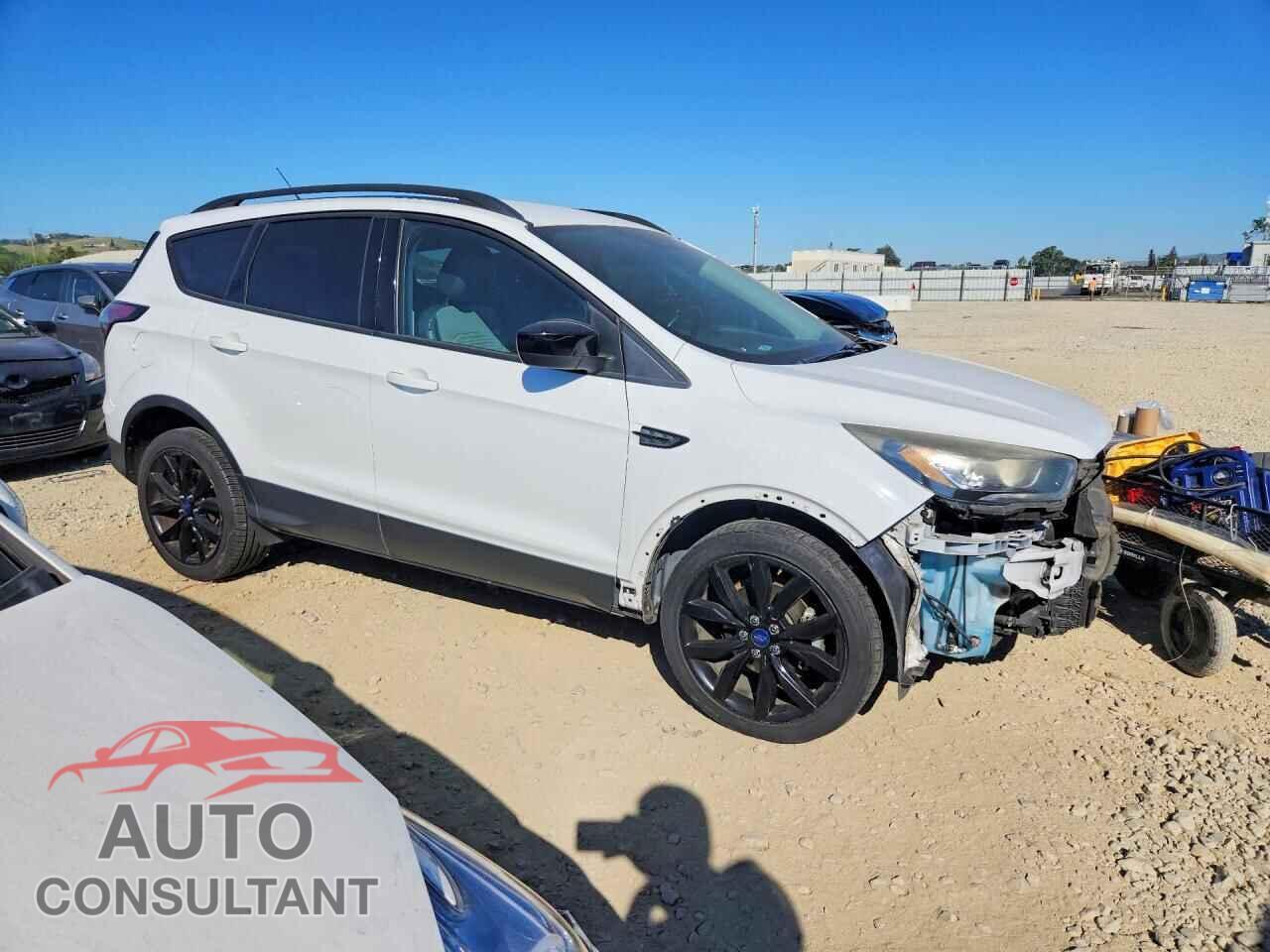 FORD ESCAPE 2017 - 1FMCU0GD2HUD85460