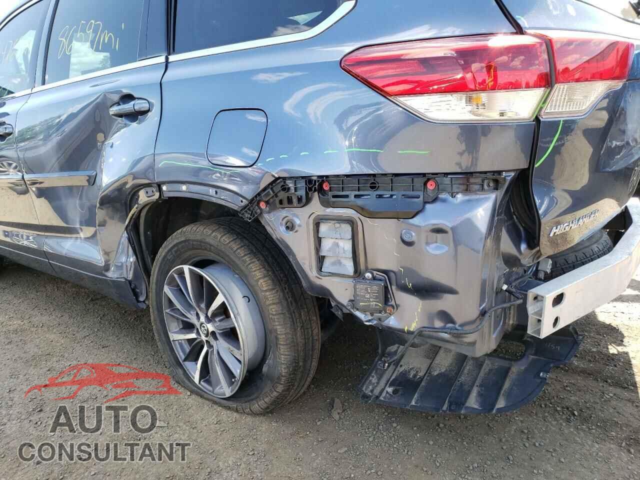 TOYOTA HIGHLANDER 2017 - 5TDJZRFH4HS373319