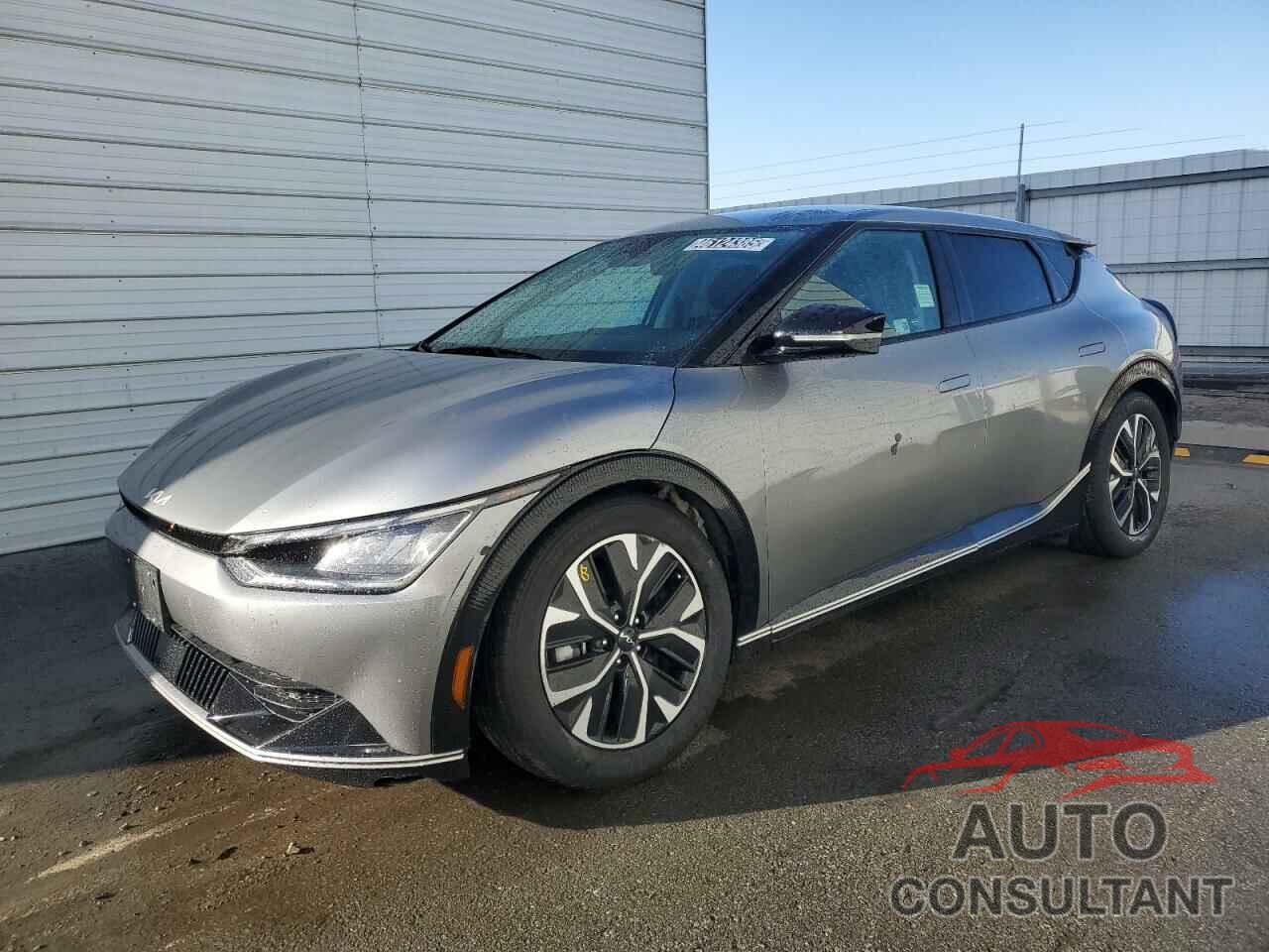 KIA EV6 LIGHT 2023 - KNDC34LA9P5602456
