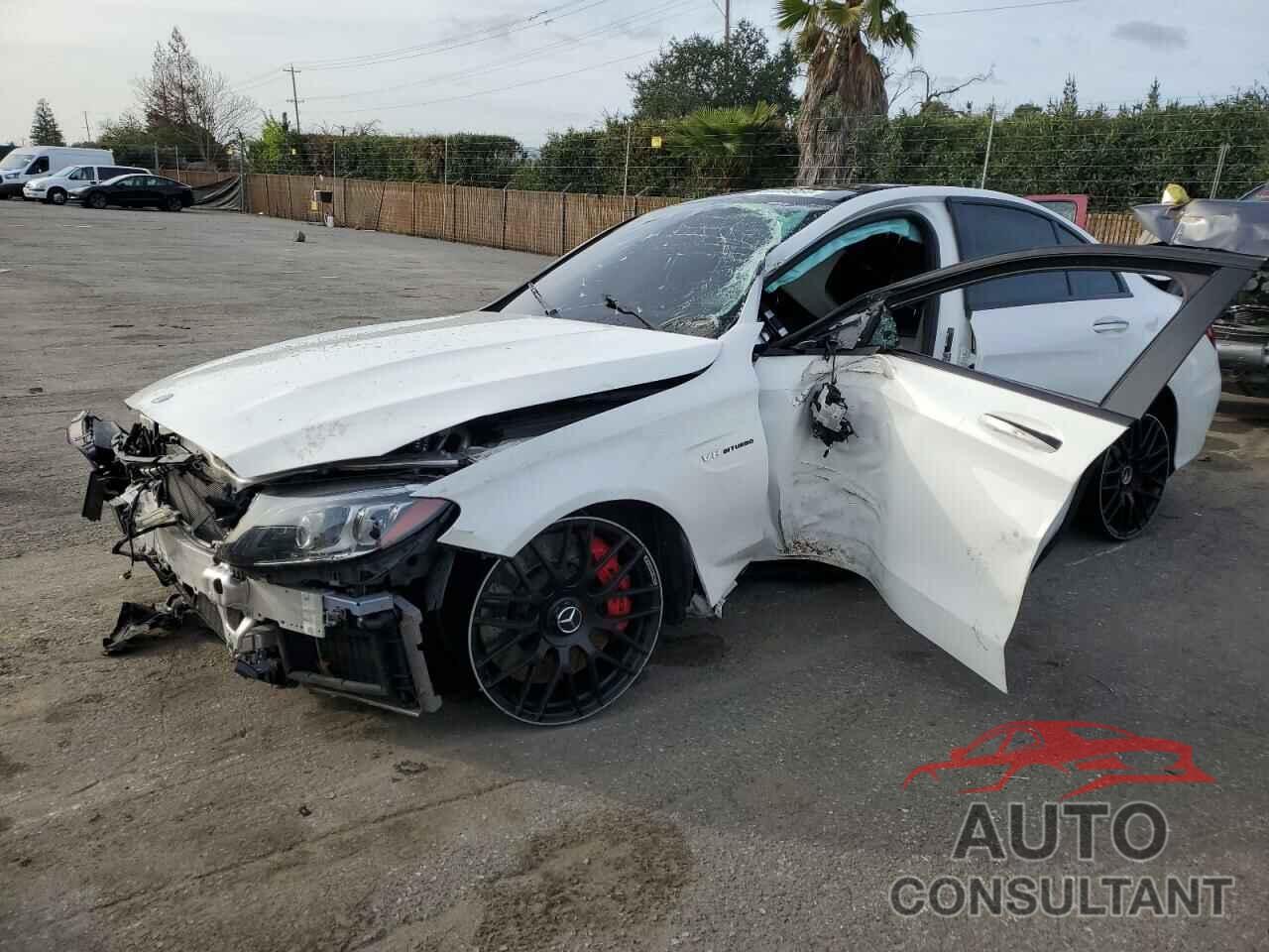 MERCEDES-BENZ C-CLASS 2019 - 55SWF8HB2KU307430