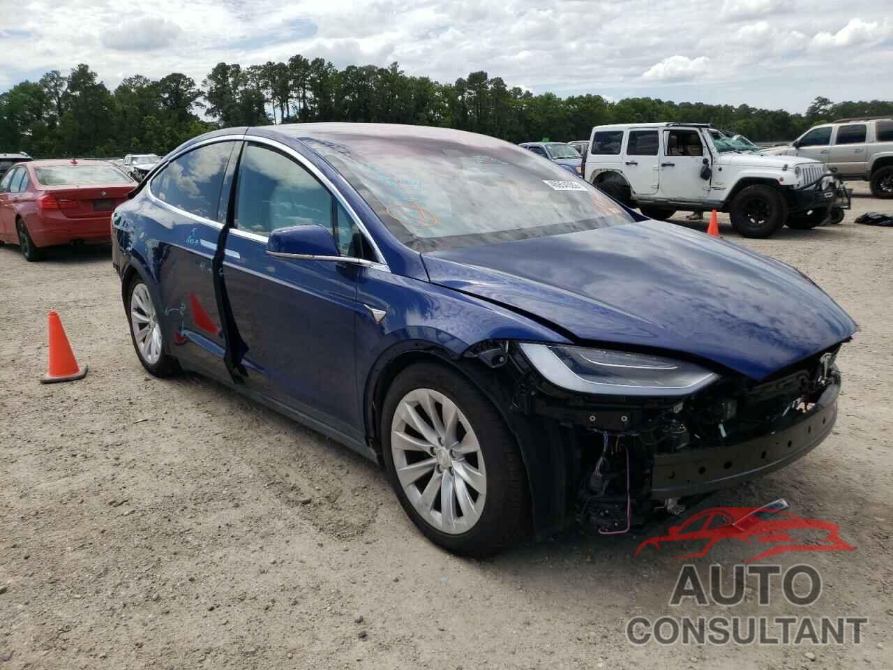 TESLA MODEL X 2020 - 5YJXCBE26LF302975