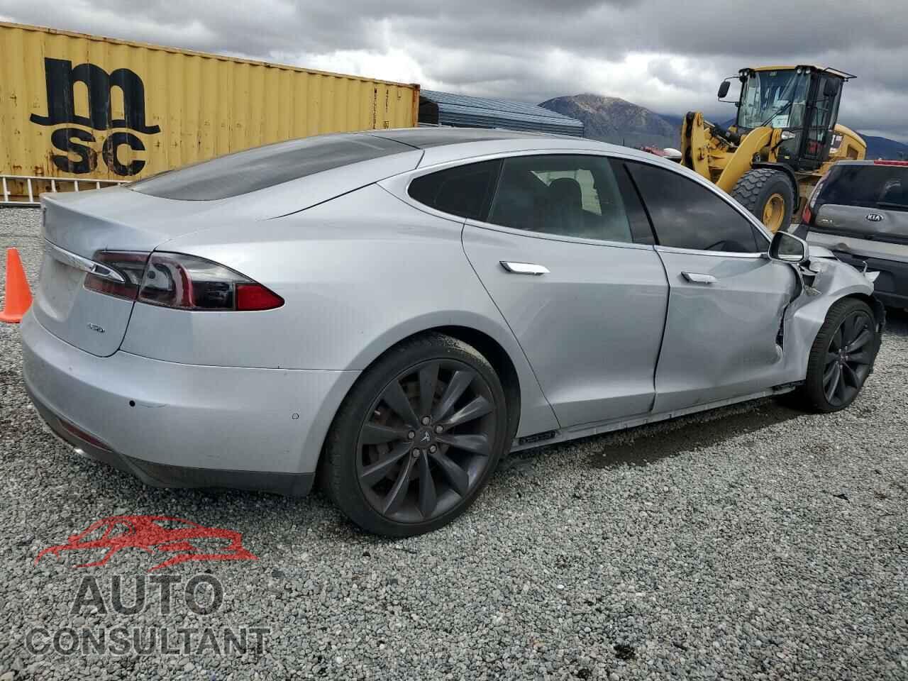 TESLA MODEL S 2015 - 5YJSA1E20FF116265