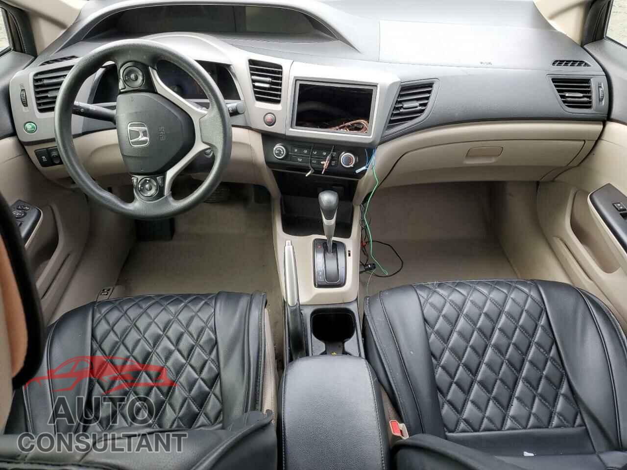 HONDA CIVIC 2012 - 2HGFB2F51CH586860