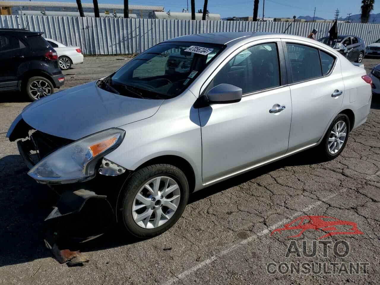 NISSAN VERSA 2018 - 3N1CN7AP8JL802595