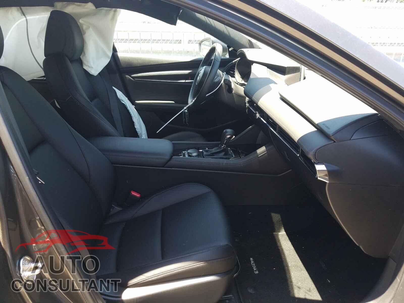 MAZDA 3 2019 - JM1BPBJM9K1136366
