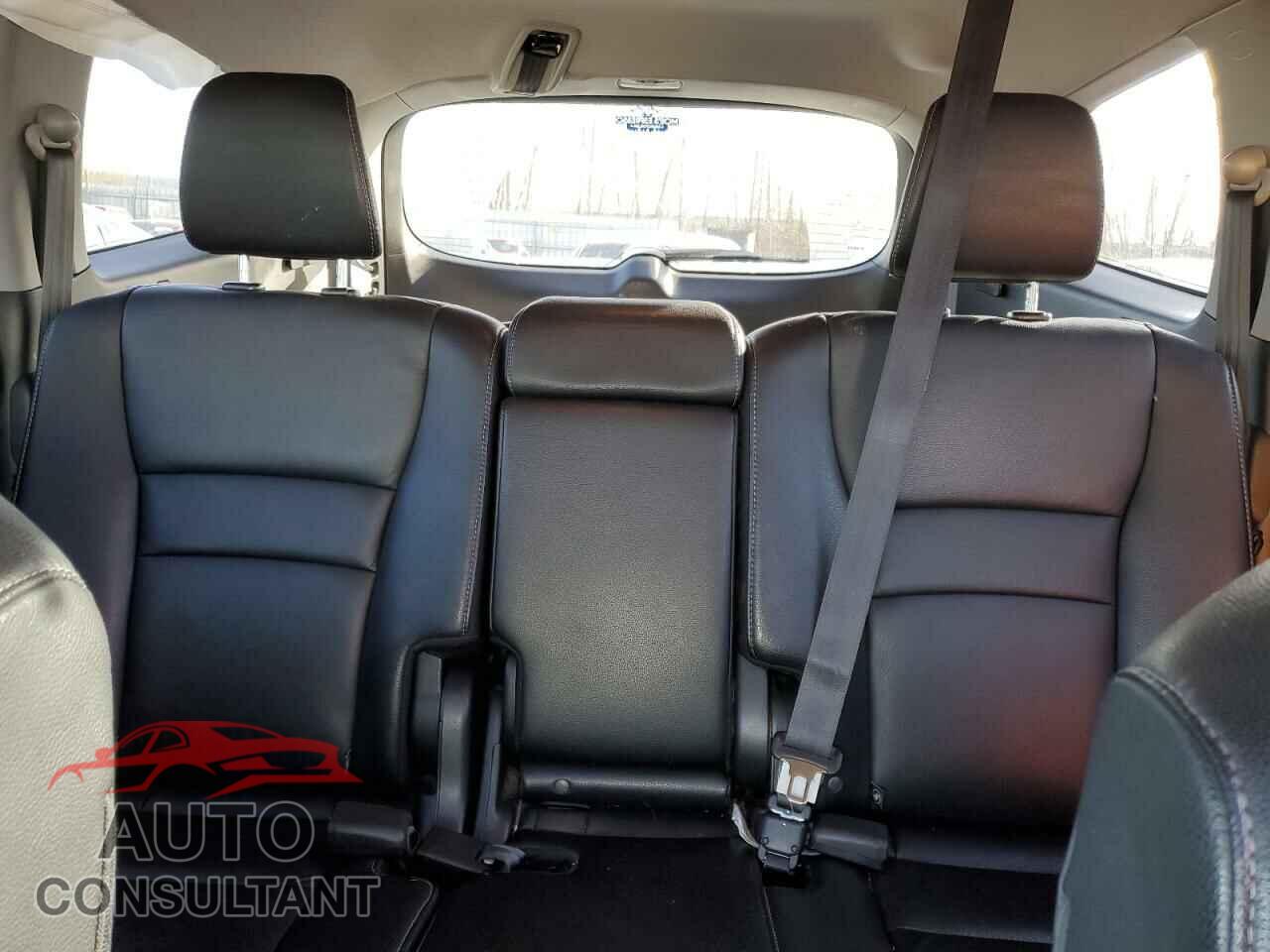 HONDA PILOT 2017 - 5FNYF6H93HB046541