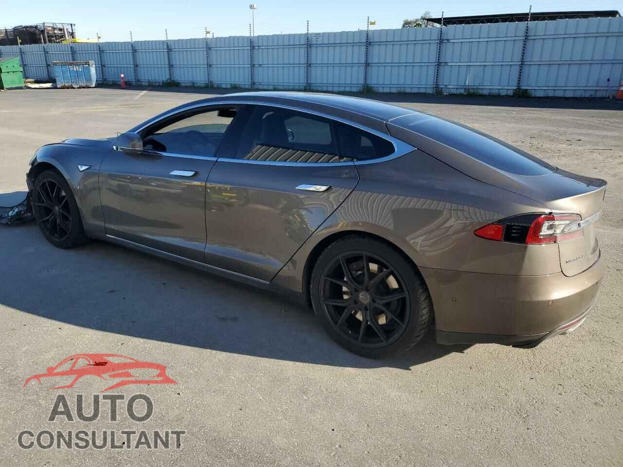 TESLA MODEL S 2015 - 5YJSA1E2XFF110960