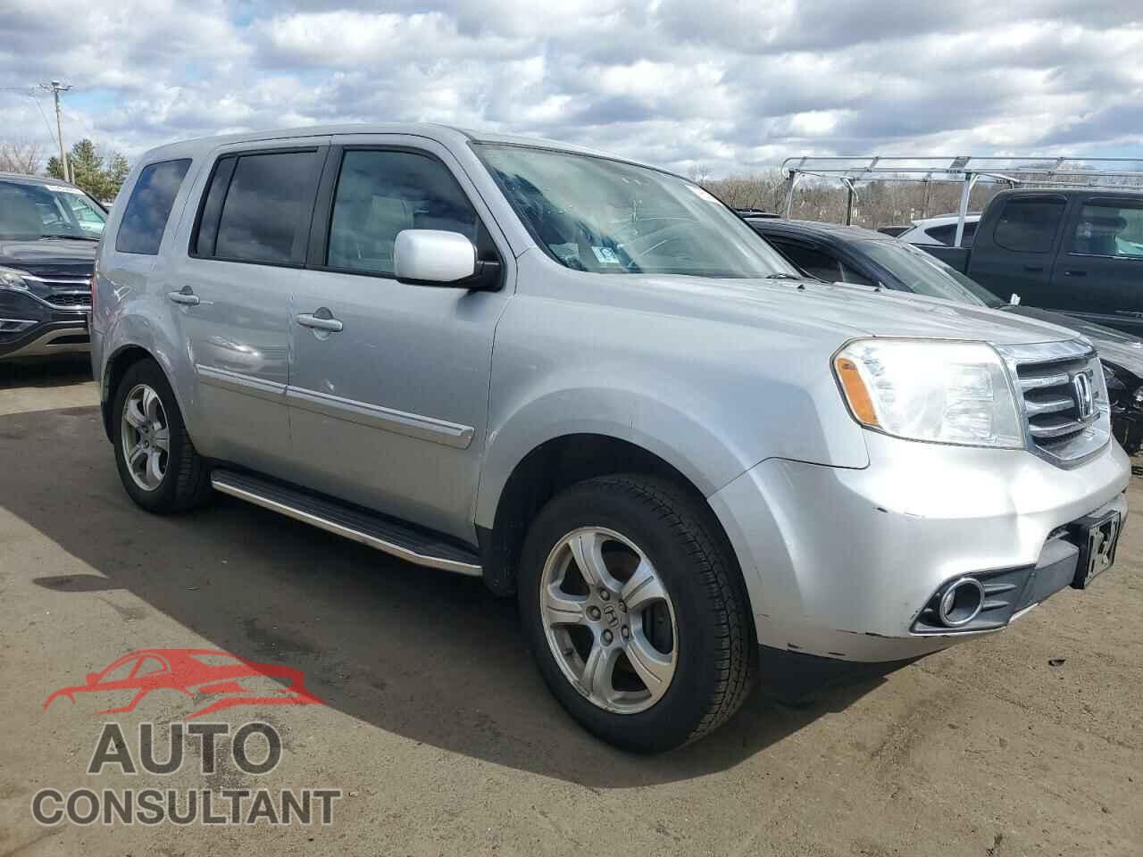 HONDA PILOT 2013 - 5FNYF4H68DB005956