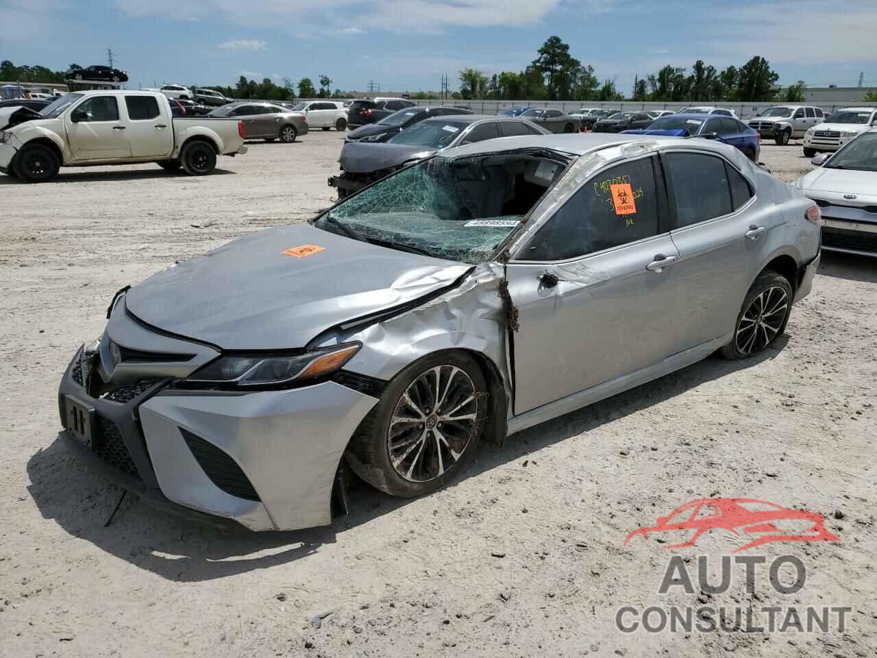TOYOTA CAMRY 2018 - 4T1B11HK8JU052578