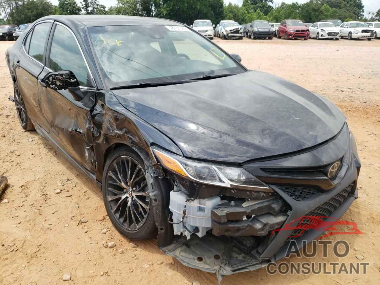 TOYOTA CAMRY 2018 - 4T1B11HK4JU548462