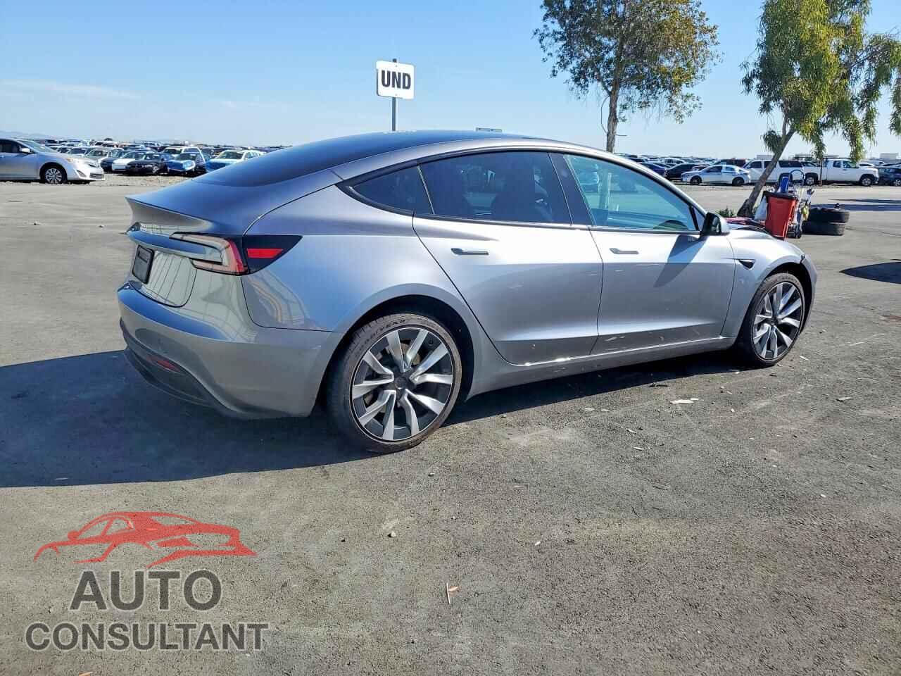 TESLA MODEL 3 2024 - 5YJ3E1EA6RF863664