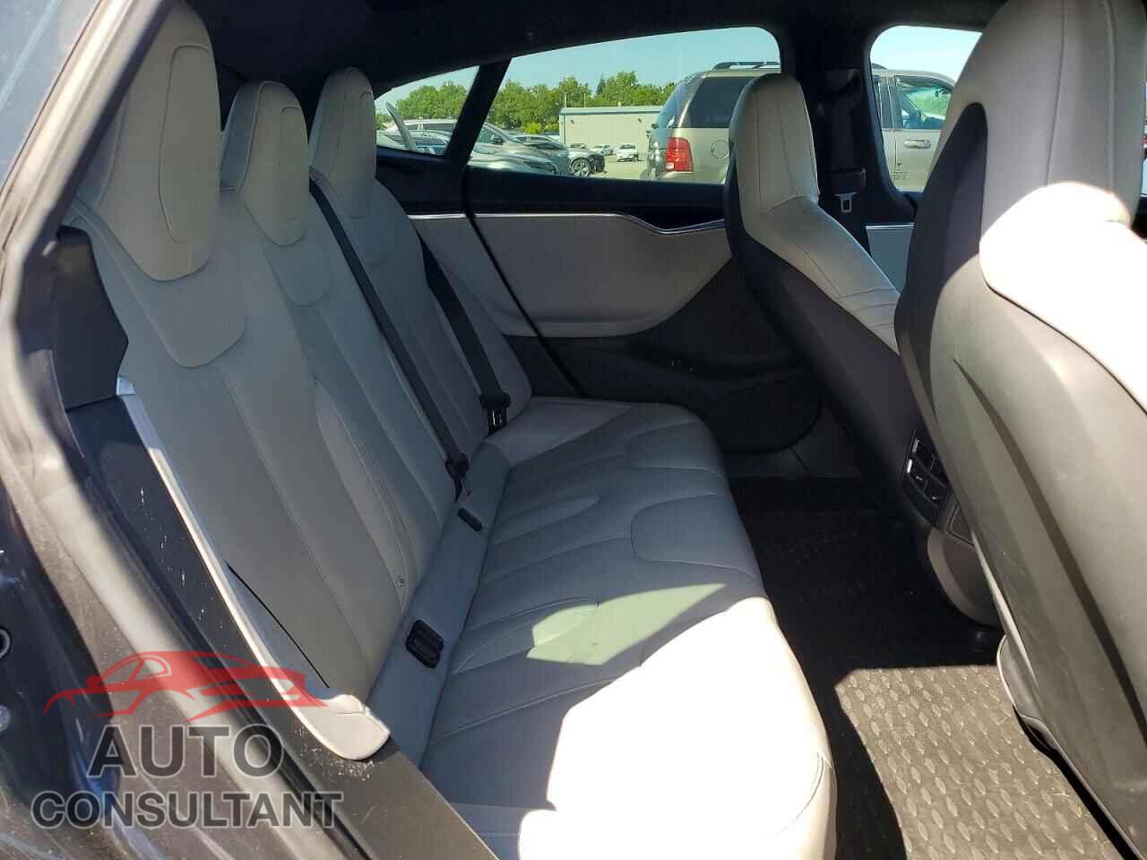 TESLA MODEL S 2016 - 5YJSA1E43GF155015