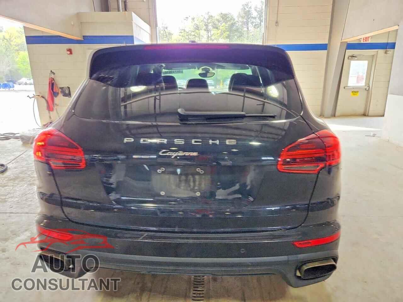 PORSCHE CAYENNE 2016 - WP1AA2A23GLA00885