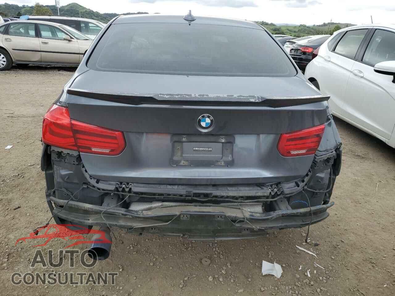 BMW 3 SERIES 2016 - WBA8E1G55GNU11139