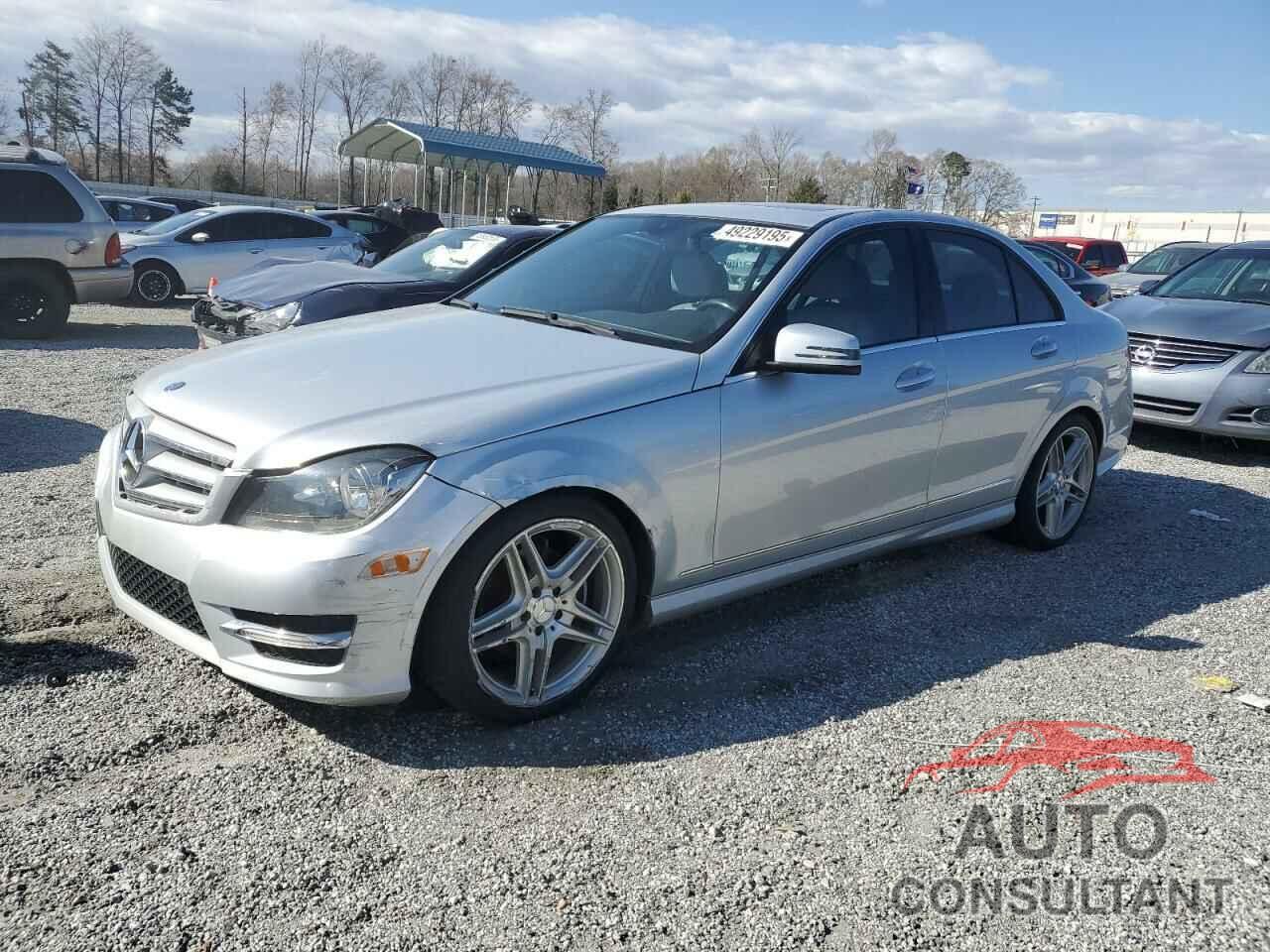 MERCEDES-BENZ C-CLASS 2013 - WDDGF4HB7DR247193