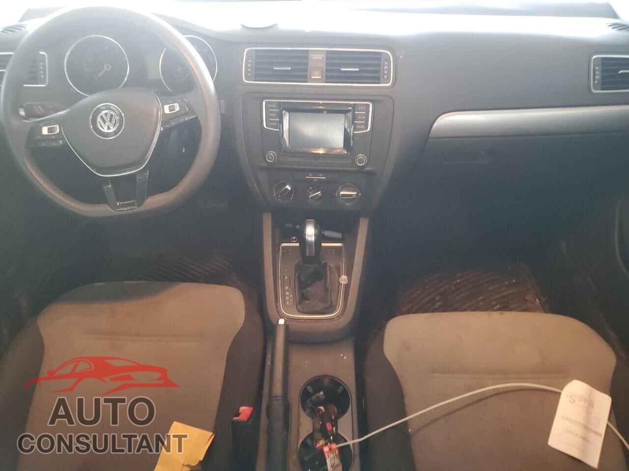 VOLKSWAGEN JETTA 2017 - 3VW2B7AJ4HM414486