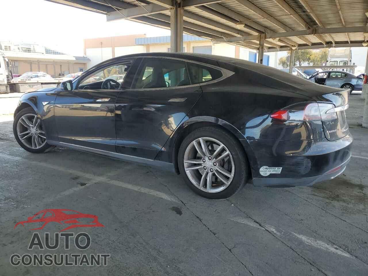 TESLA MODEL S 2013 - 5YJSA1CG9DFP14799