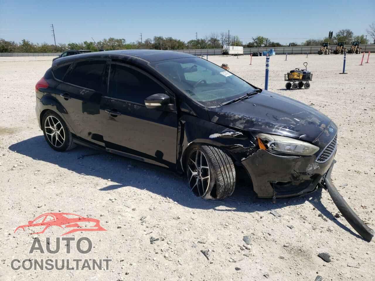 FORD FOCUS 2017 - 1FADP3M22HL332886