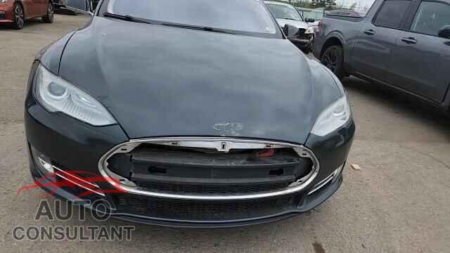 TESLA MODEL S 2013 - 5YJSA1DN5DFP06115