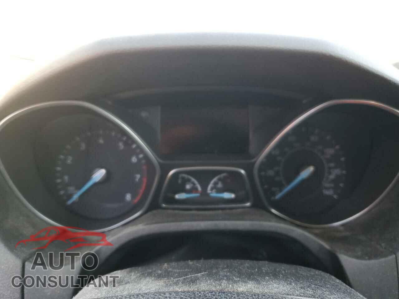 FORD FOCUS 2017 - 1FADP3F24HL208356