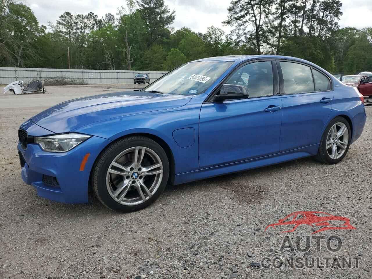 BMW 3 SERIES 2018 - WBA8E1C56JA177842