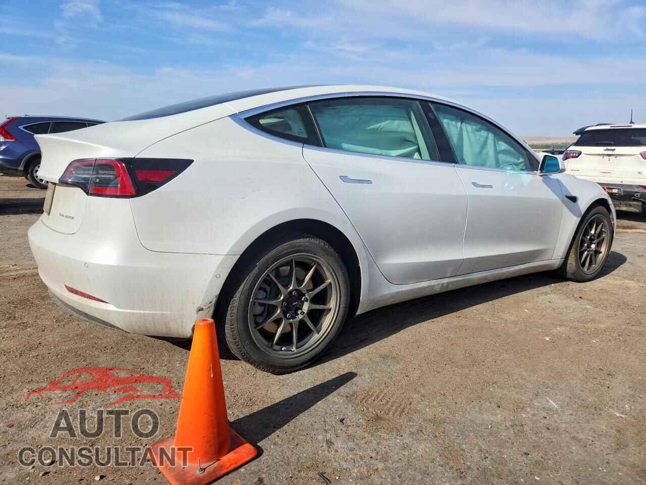 TESLA MODEL 3 2020 - 5YJ3E1EB5LF651502