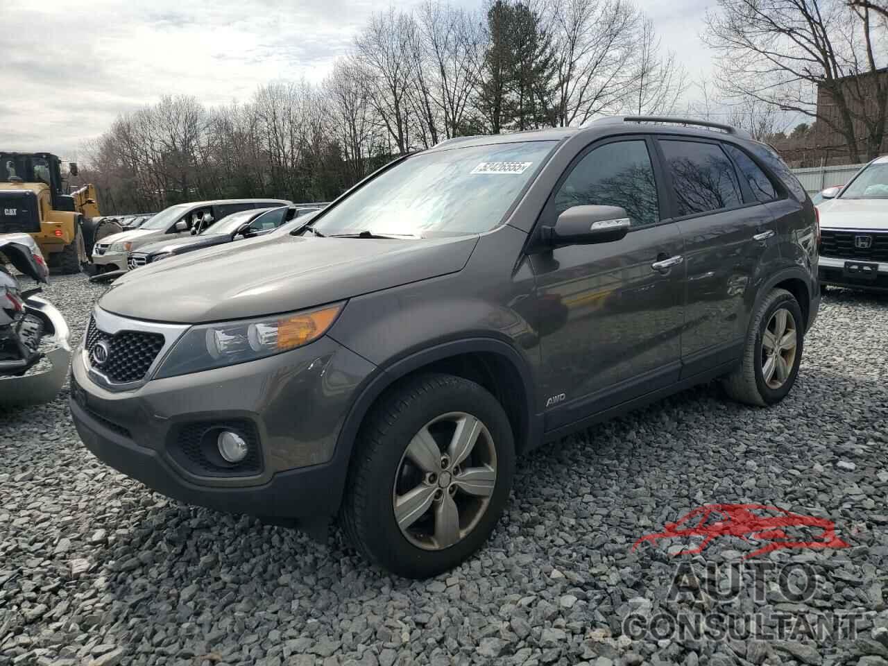 KIA SORENTO 2013 - 5XYKUDA20DG381563