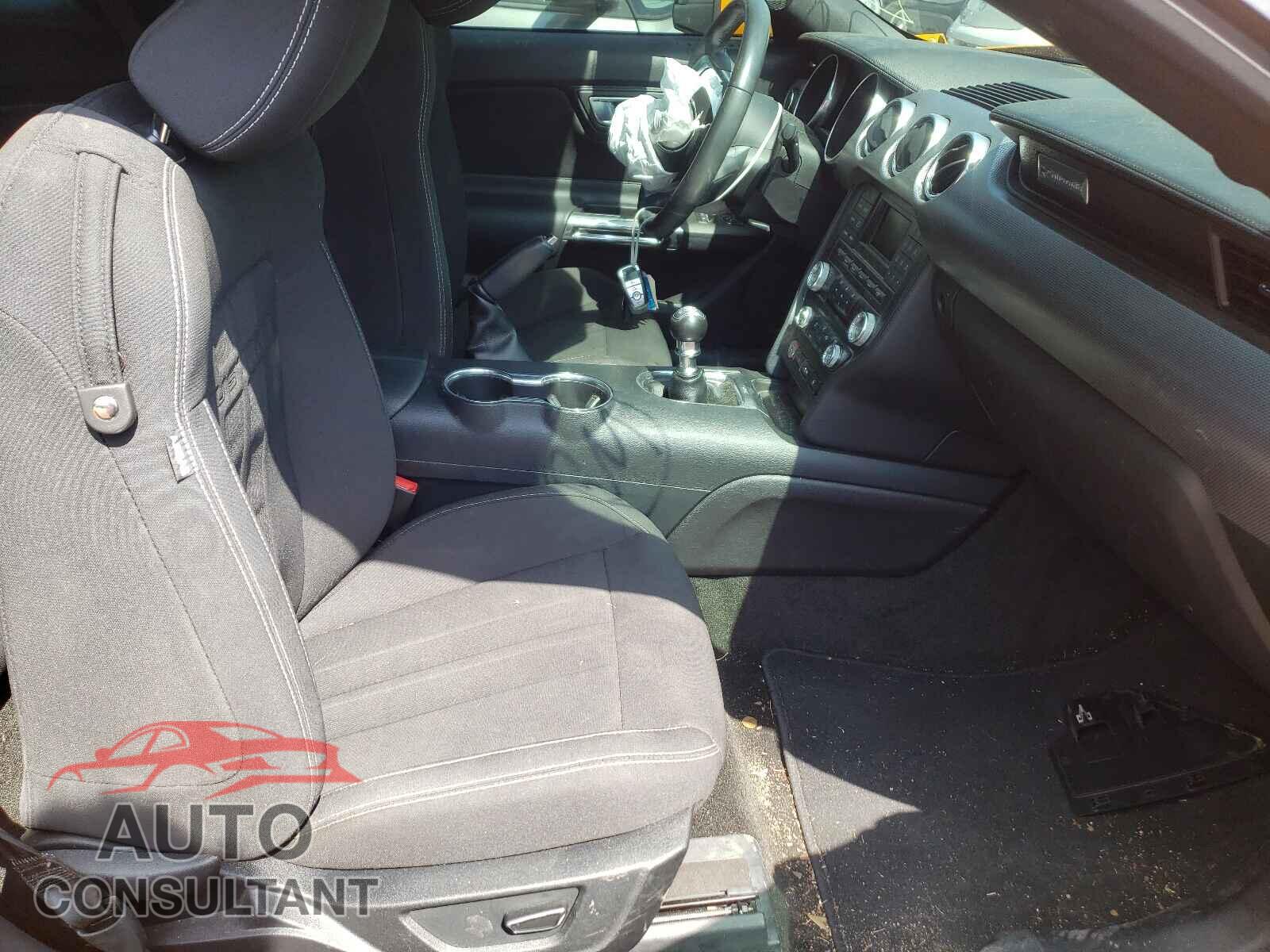 FORD MUSTANG 2018 - 1FA6P8CF1J5101904