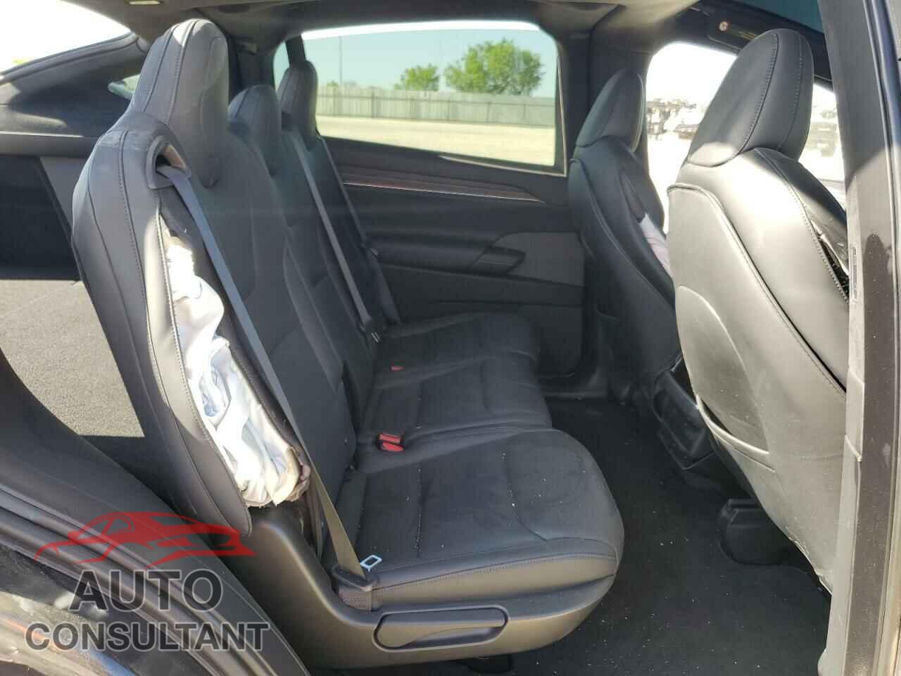 TESLA MODEL X 2023 - 7SAXCDE5XPF422163