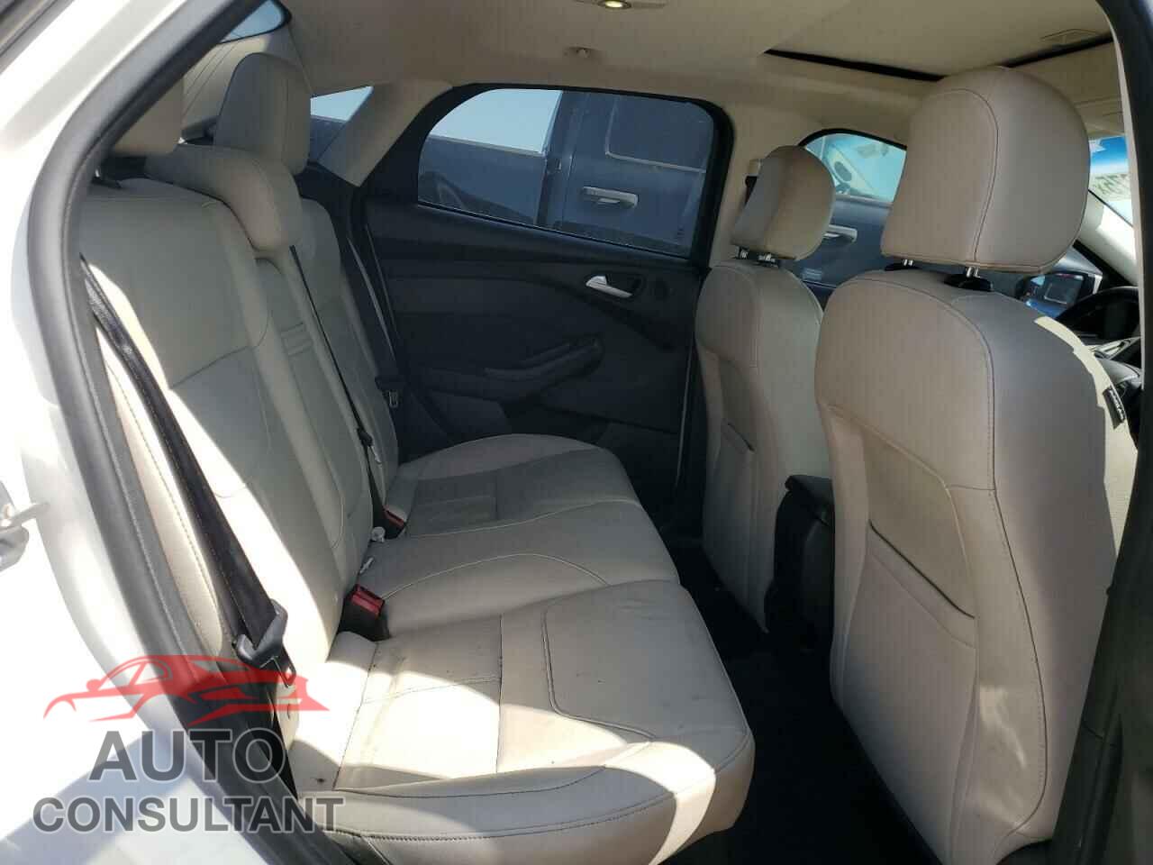 FORD FOCUS 2015 - 1FADP3J23FL248349