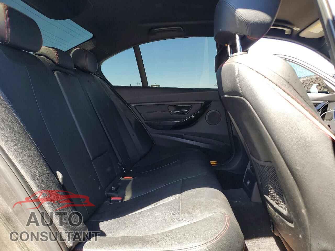BMW 3 SERIES 2012 - WBA3C1C59CF432523