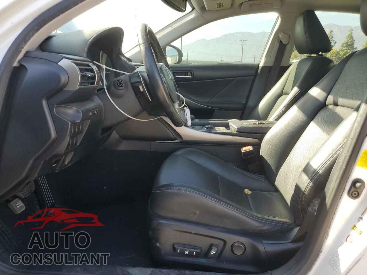 LEXUS IS 2014 - JTHBF1D29E5020006