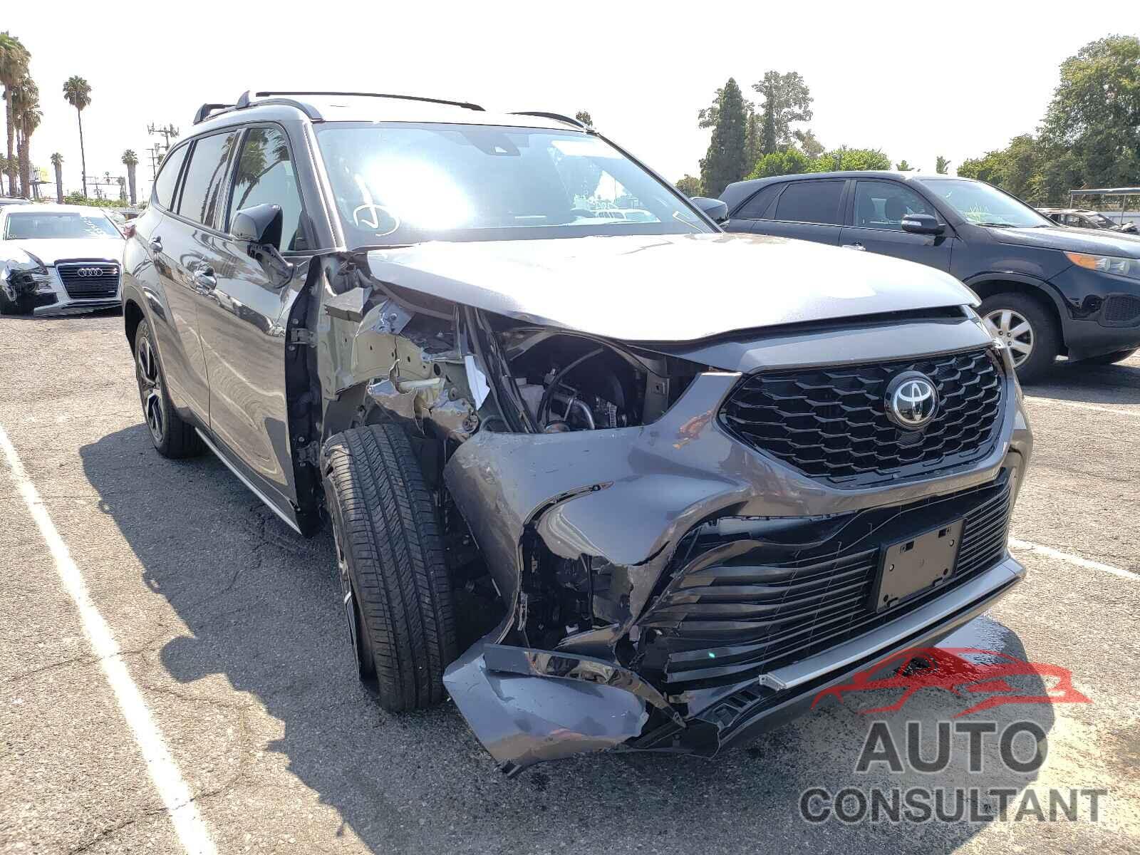 TOYOTA HIGHLANDER 2021 - 5TDJZRAH0MS048393