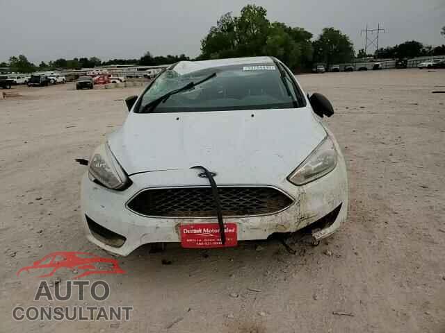FORD FOCUS 2017 - 1FADP3E24HL313545