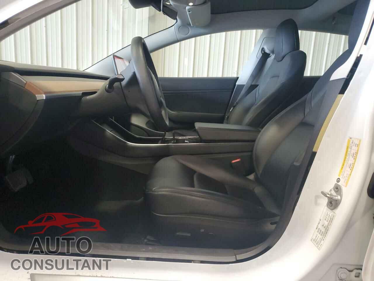 TESLA MODEL 3 2019 - 5YJ3E1EB5KF454117