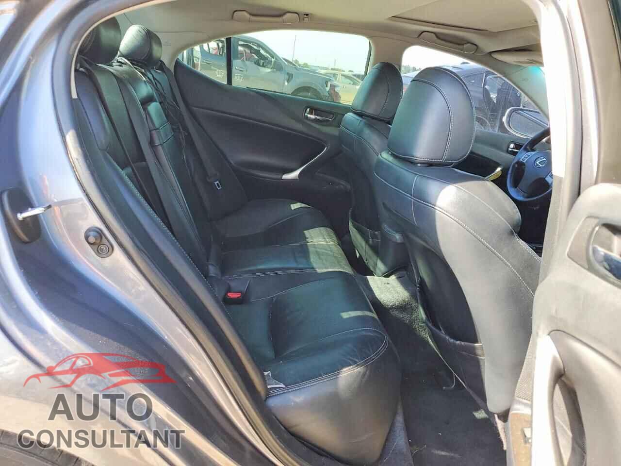 LEXUS IS 2012 - JTHBF5C22C5175180