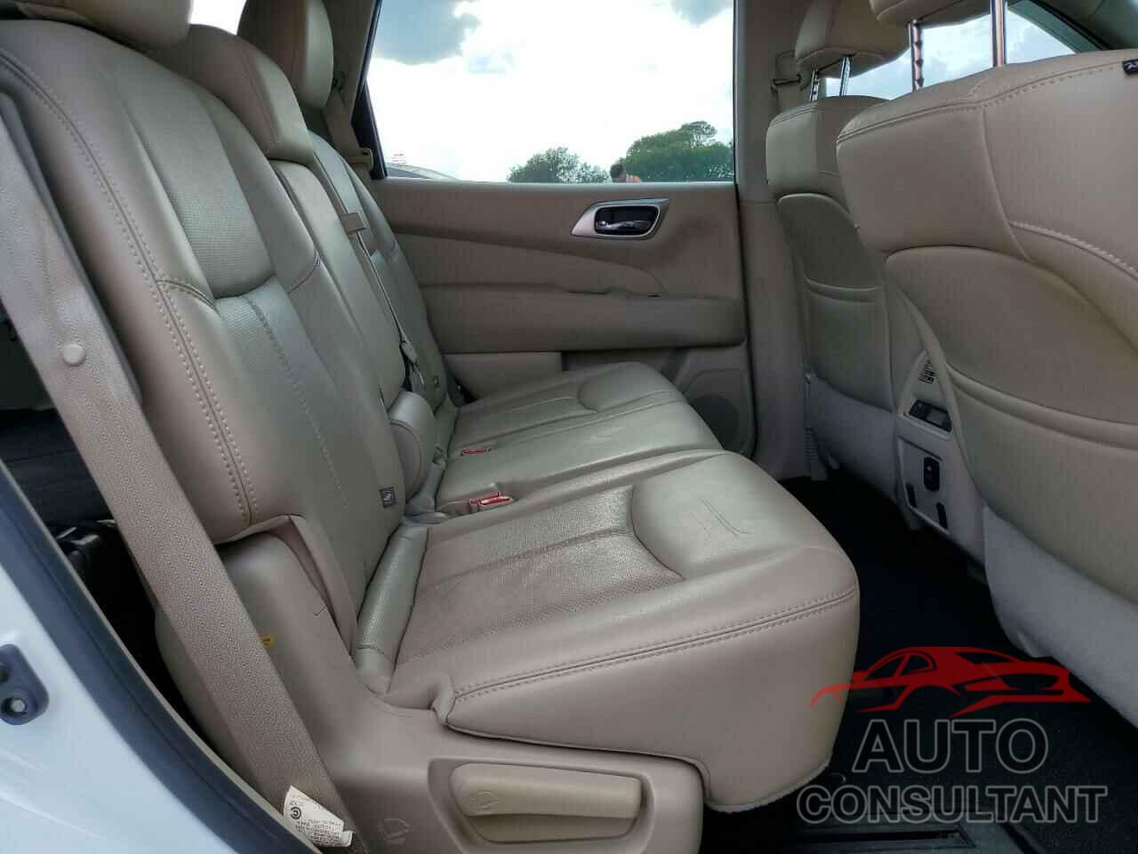 NISSAN PATHFINDER 2017 - 5N1DR2MN8HC651164