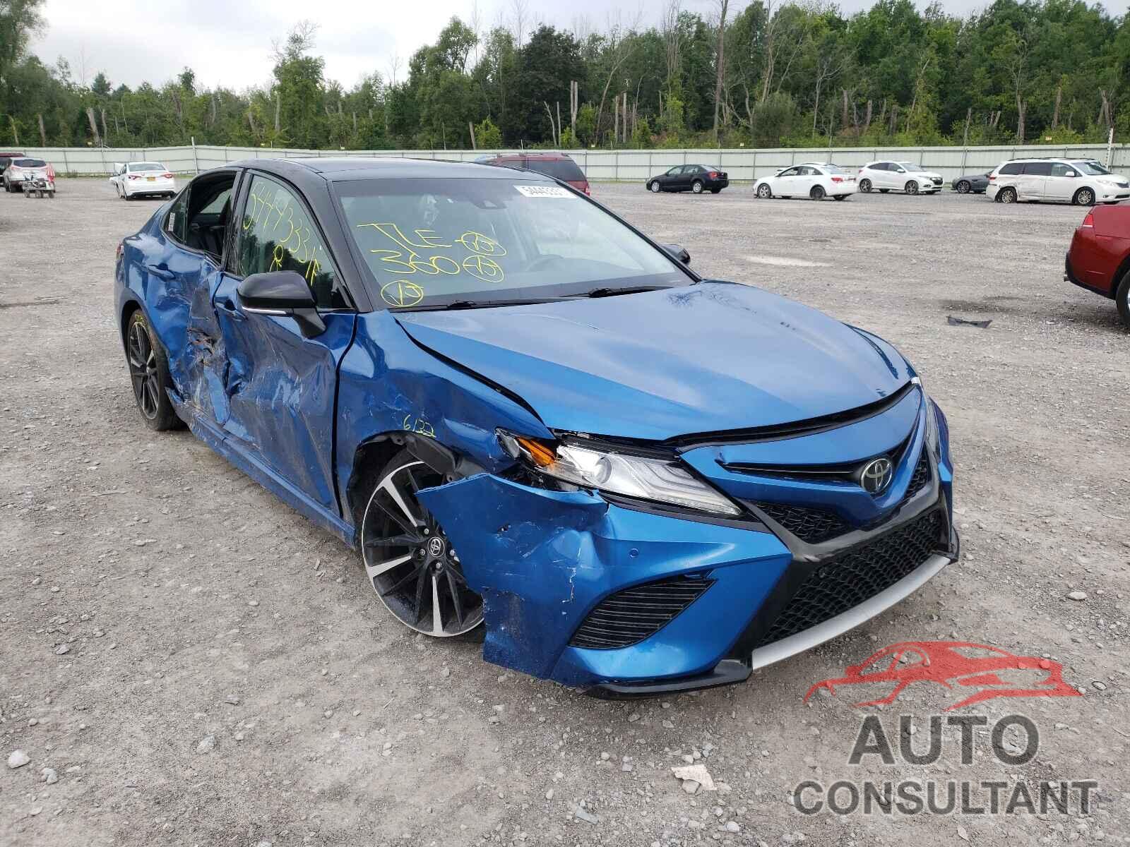 TOYOTA CAMRY 2018 - 4T1B61HK0JU065049