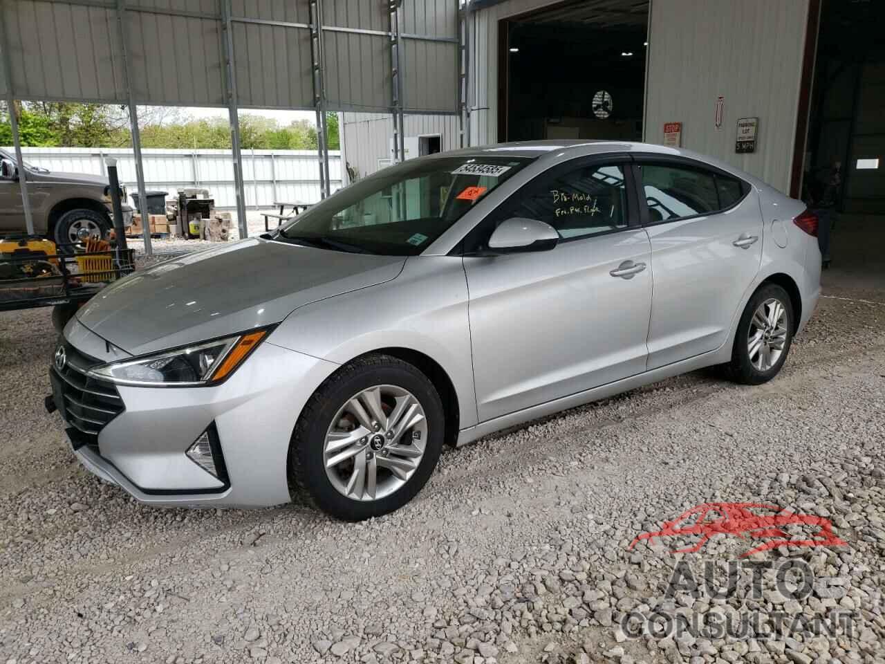 HYUNDAI ELANTRA 2019 - KMHD84LF4KU755063