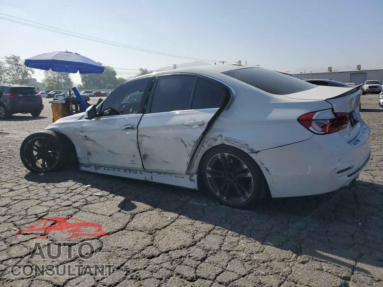 BMW 3 SERIES 2017 - WBA8B9C32HK886097
