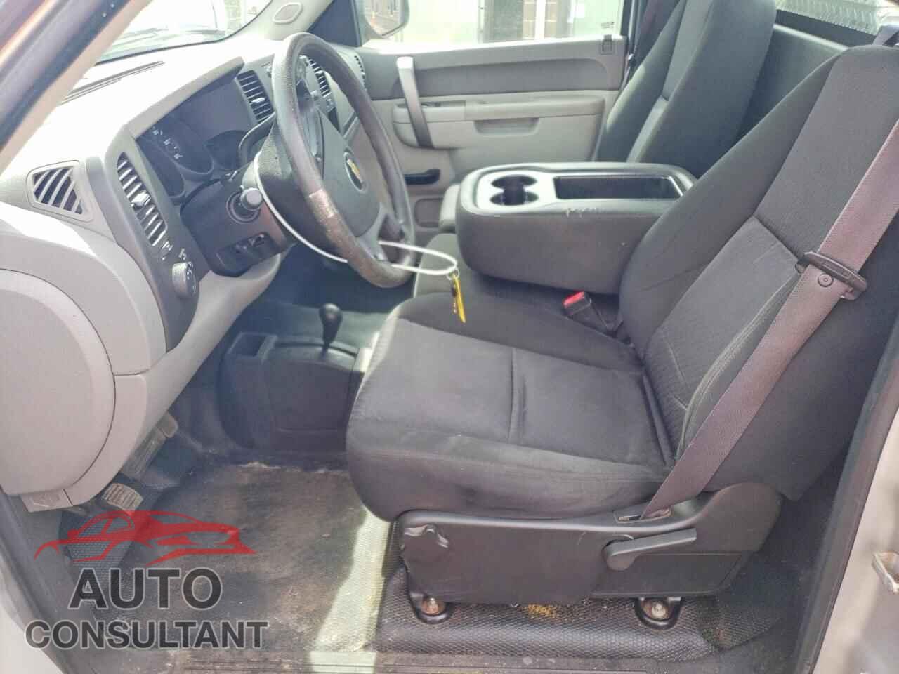 CHEVROLET SILVERADO 2011 - 1GCNKPEA0BF157084